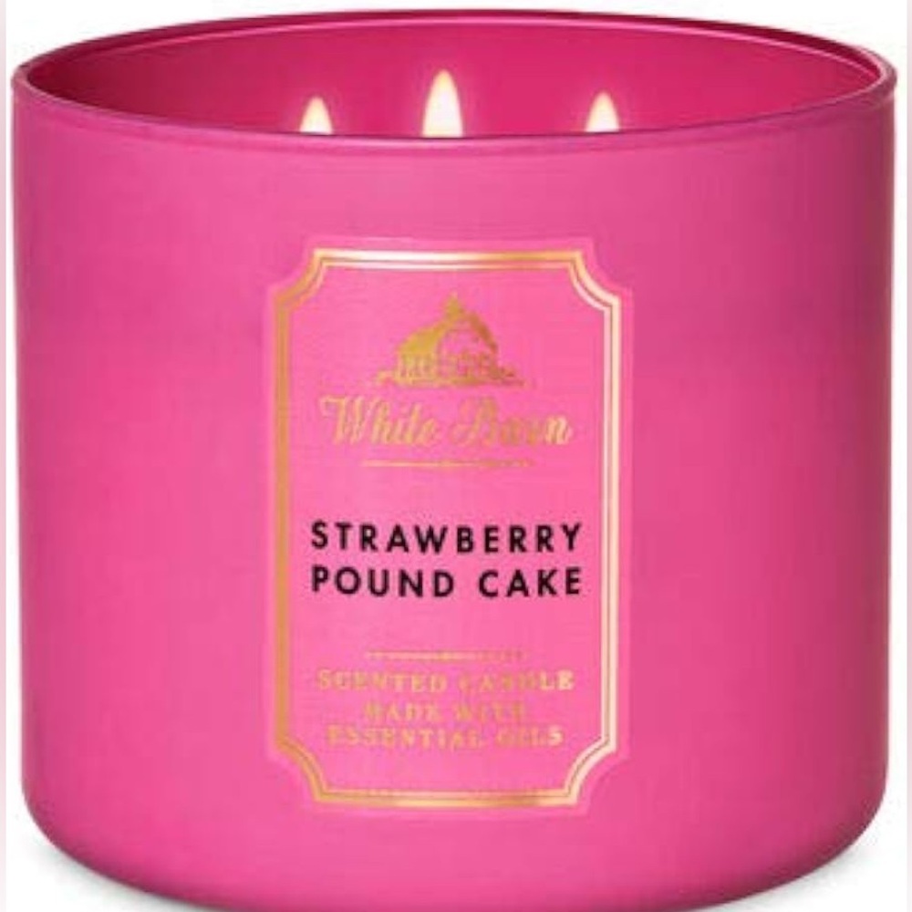 Bath & Body Works - Strawberry Pound Cake 3-Wick Candle